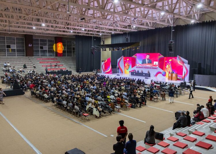 Ibero Puebla celebra la graduación de 590 estudiantes