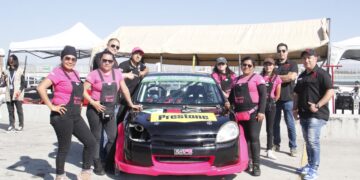 Primer auto de ‘Ingeniería Rosa Racing’ desarrollado en 90% por mujeres