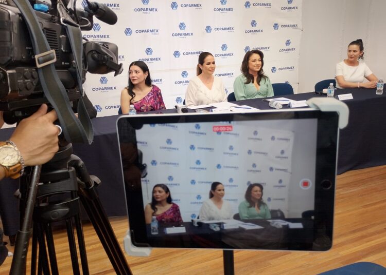 Promueven Nafin y Coparmex capacitación y crédito a mujeres