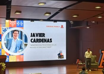 «Emprender negocios con perspectiva más humana», llamado de especialista a jóvenes