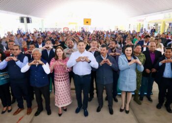 En marcha programa de Panales para escuela solar 2025