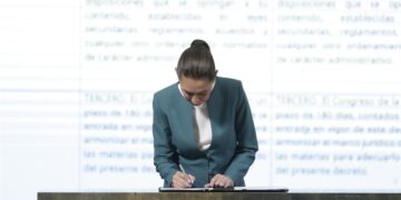 México prohíbe siembra de maíz transgénico