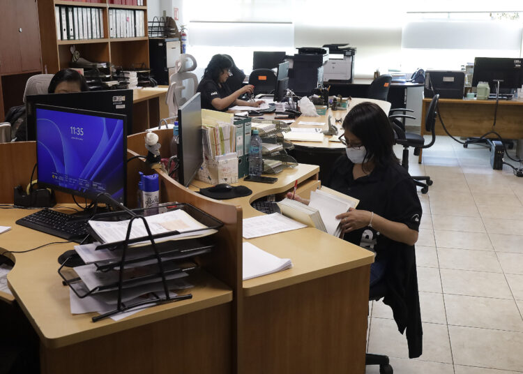 Personal de la DAE trabaja en reprogramación del proceso de Admisión 2025