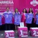 Revelan playera y medalla conmemorativa de Carrera Mujeres Imparables