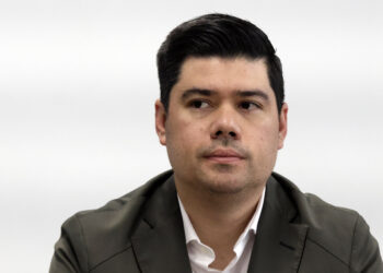 Oposición debe dejar su doble discurso exigiendo reversión de la concesión de agua: Natale
