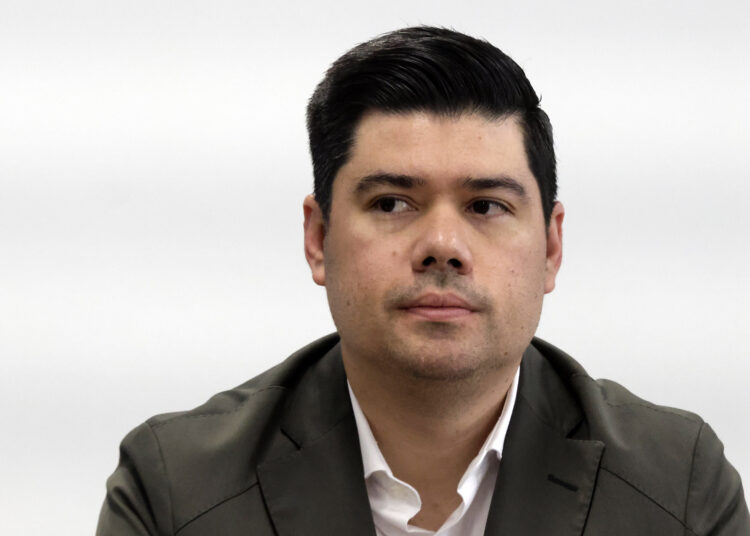 Oposición debe dejar su doble discurso exigiendo reversión de la concesión de agua: Natale
