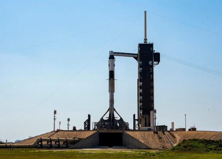 Despega misión tripulada que allanará el regreso de dos astronautas tras 9 meses en la EEI