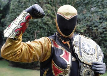 Tinieblas Jr: «Trato de prevenirme como un superhéroe»
