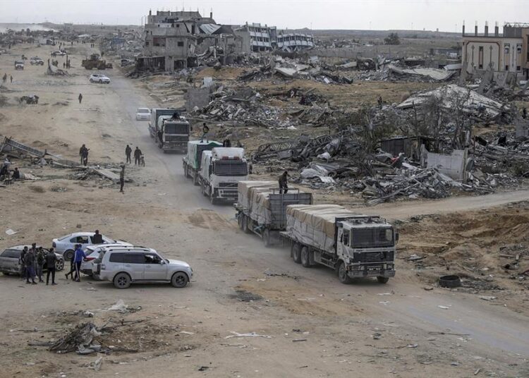 Israel mata a 2 palestinos en Gaza entre negociaciones con Hamás
