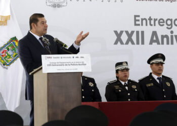 Armenta anuncia mejora salarial de 15% a Policía Auxiliar