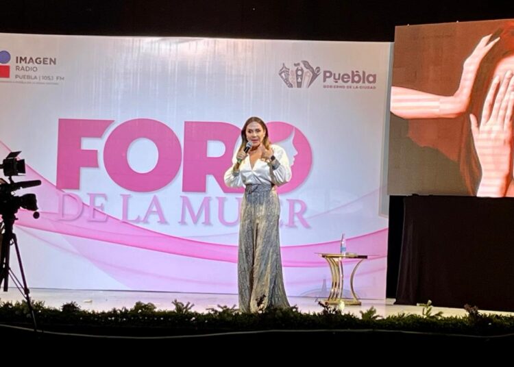Imagen Radio Puebla realiza Foro de la Mujer