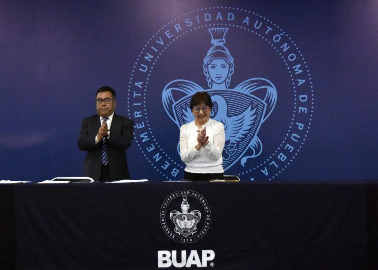 Diálogo y atención inmediata a demandas académicas en la BUAP