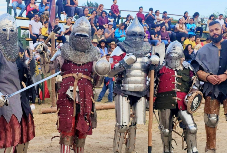 Primera edición del Medieval Fest reúne a caballeros y princesas
