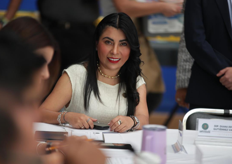 Paridad sí, pero con poder real: mujeres que deciden, no que adornan