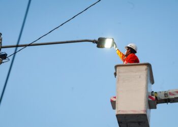 Arranca programa Puebla Brilla con modernización de luminarias