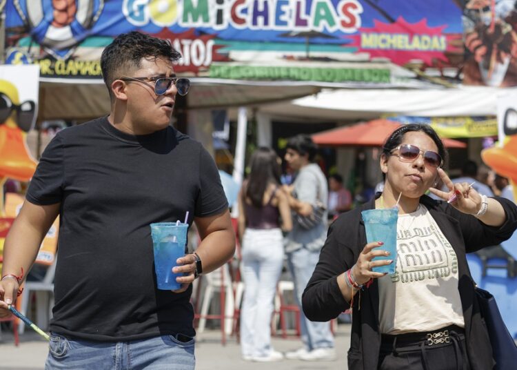Normatividad ubica zonas con mayor venta de bebidas en vía pública