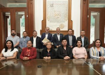 Chedraui asiste a reunión con Consejo Directivo del Sindicato del Ayuntamiento