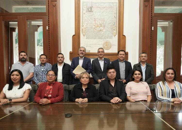 Chedraui asiste a reunión con Consejo Directivo del Sindicato del Ayuntamiento