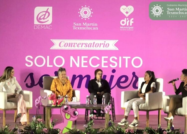 SMDIF Texmelucan presenta conversatorio ‘Solo necesito ser mujer’