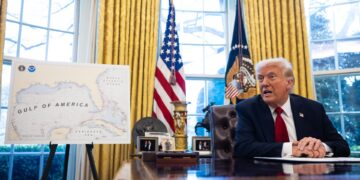 Trump impone aranceles del 25% a automóviles importados, a partir del 2 de abril