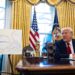 Trump impone aranceles del 25% a automóviles importados, a partir del 2 de abril