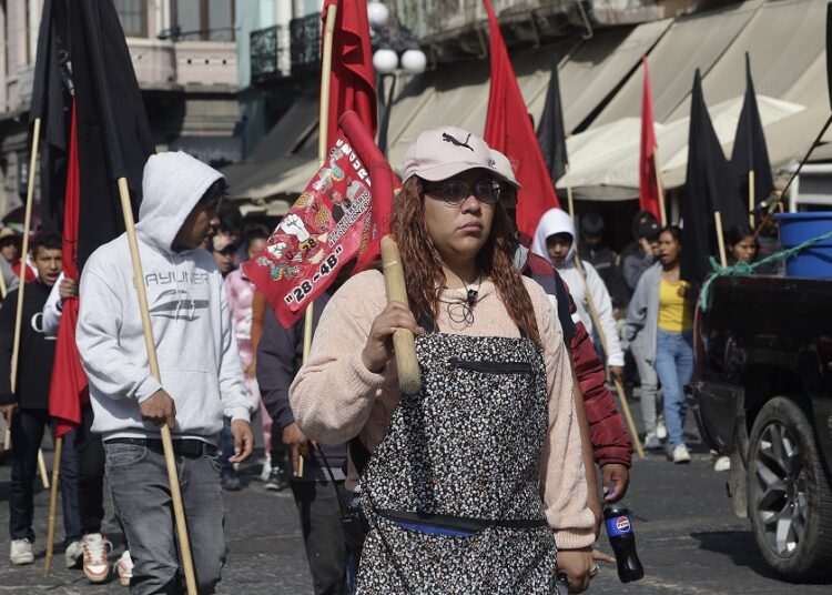 Denuncian agresiones de la 28 de Octubre