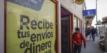 Remesas a México caen 0.8 % en febrero