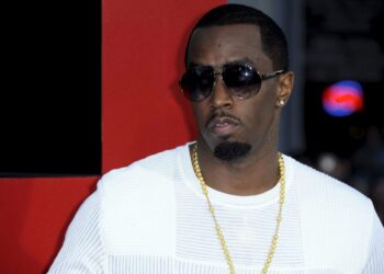 Video que ‘Diddy’ golpea a exnovia admitido como prueba en juicio