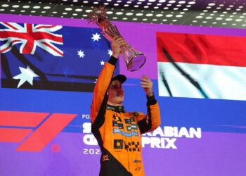 Oscar Piastri gana el Gran Premio de Arabia Saudí