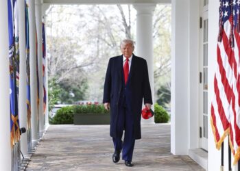 Trump: China «en pánico» y con malas jugadas ante aranceles