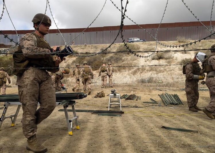 Trump autoriza al ejército de EE.UU. tomar control de terrenos en la frontera