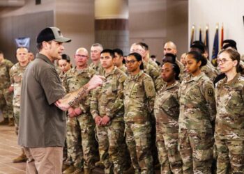 Acusan a migrantes por cruzar zona militar en frontera