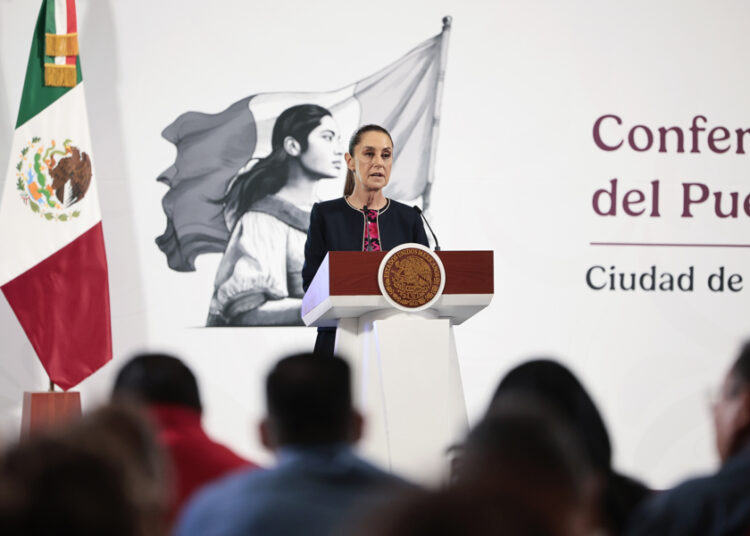 Sheinbaum felicita a Carney por triunfo en Canadá