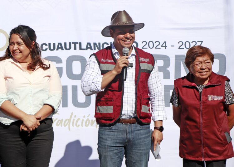 Rehabilitar calles significa dignificar cada espacio de nuestra comunidad: Omar Muñoz