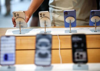 Trump exime a ‘smartphones’ y monitores de «aranceles recíprocos»