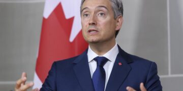 Canadá aplicará aranceles a autos de EE. UU. desde miércoles