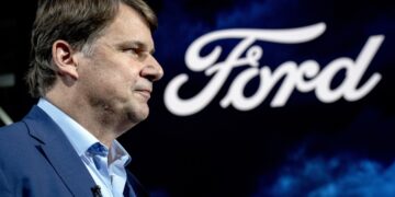 Ford pide más cambios en aranceles de Trump