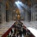 250 mil personas despiden al papa en San Pedro