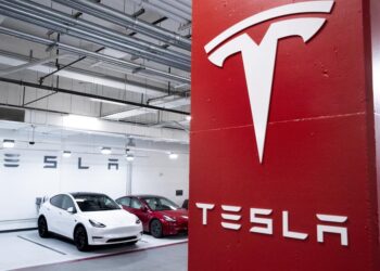 Ventas de Tesla caen 13 % en tres meses