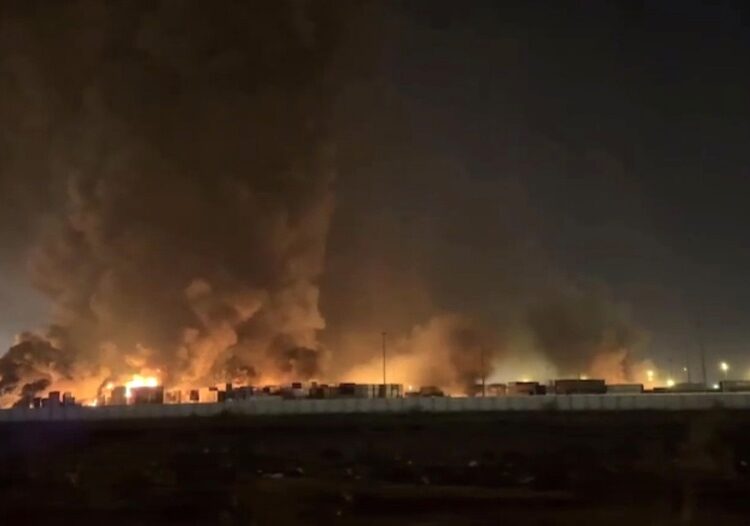 Aumenta a 25 la cifra de muertos por explosión en puerto de Irán