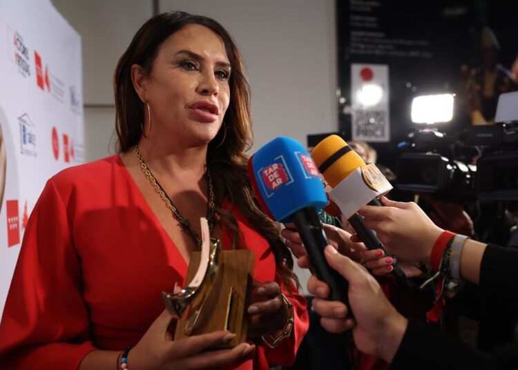 Karla Sofía Gascón protagonizará película tras polémica de los tuits