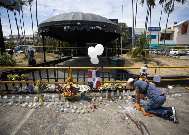 Sube a 225 el número de muertos por desplome de discoteca dominicana