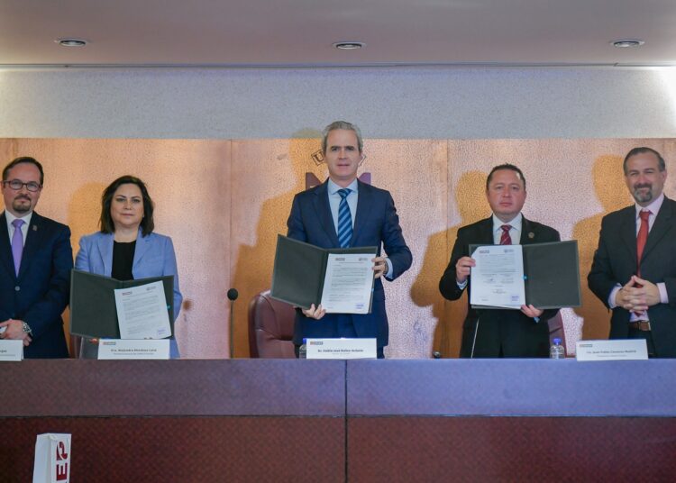 Upaep y Canaco firman macro-convenio