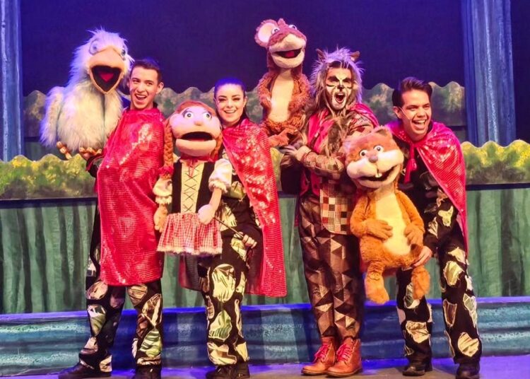 Celebra el Día de la Niña y el Niño con ‘Caperucita Roja Super Cuento Musical’