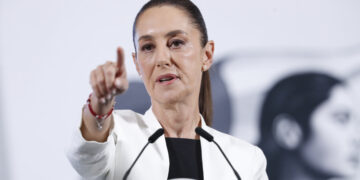 México propone bloqueo digital; Sheinbaum niega censura