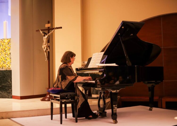 San Andrés celebra hermandad México-Rumania con un concierto de piano