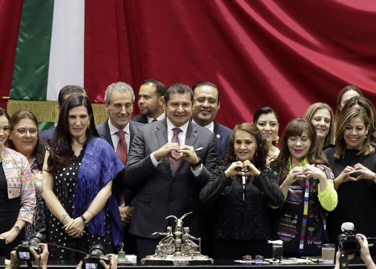 Armenta presenta cartelera ‘Por Amor a Puebla 2025’