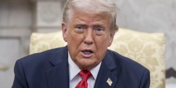 Trump quiere dar tiempo a fabricantes de autos de EE. UU.