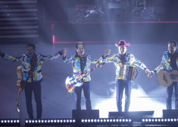 Tigres del Norte, recuerdan con su canto a migrantes