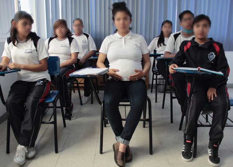 Embarazo en adolescentes, trabajo infantil y educación, problemáticas en Puebla